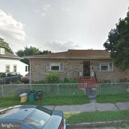 Buy this 4 bed house on 215 Wayne Avenue in Trenton, NJ 08618