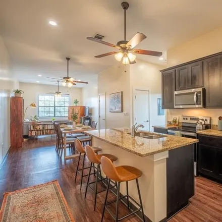 Buy this 2 bed condo on 1176 South Walnut Street in Georgetown, TX 78626