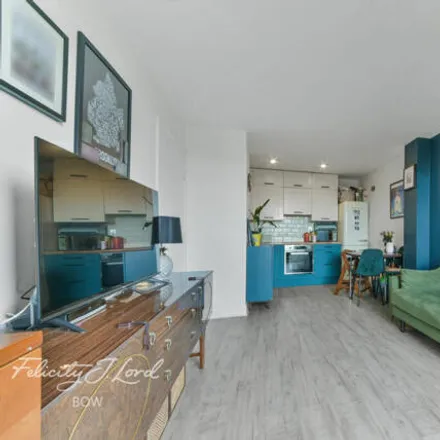 Image 9 - 6 Fairfield Road, Old Ford, London, E3 2QN, United Kingdom - Apartment for sale