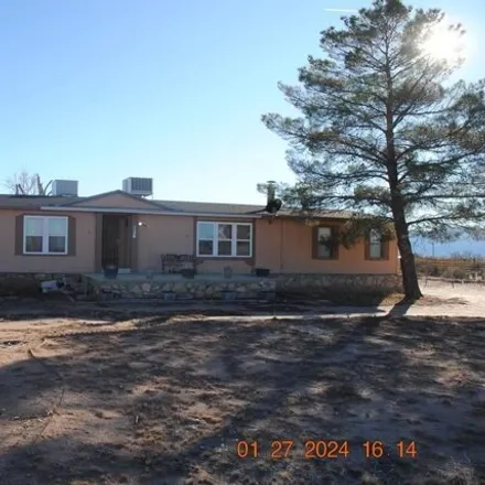 Buy this studio apartment on 661 East Lisa Drive in Chaparral, NM 88081