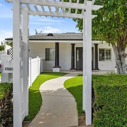 Image 1 - 17601 Caprino Place, Los Angeles, CA 91406, USA - House for rent