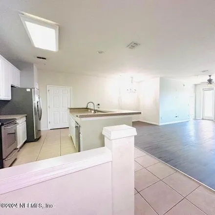 Rent this 3 bed condo on 13405 Isla Vista Drive in Jacksonville, FL 32224