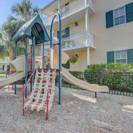 Image 9 - 1074 East Heritage Circle, Delray Beach, FL 33483, USA - House for sale