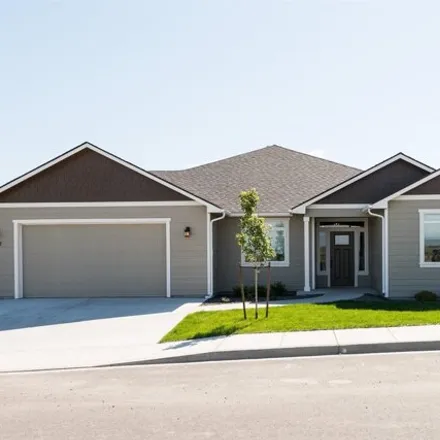 Buy this 2 bed house on South Sherman Street in Kennewick, WA 99338