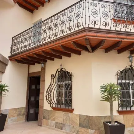 Rent this 4 bed house on Calle Felipe Rivera Crespo in Satélite, 62430 Cuernavaca