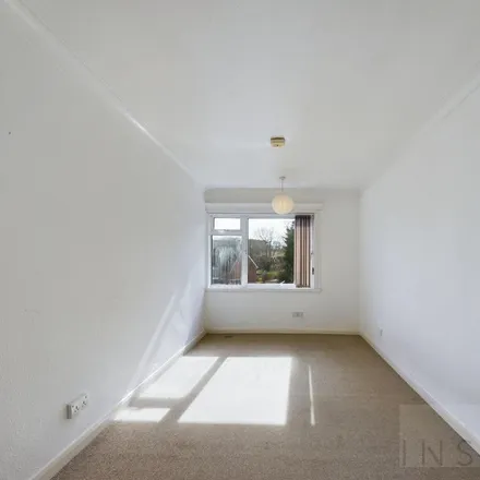 Image 5 - Anglesey Close, Broadfield, RH11 9HG, United Kingdom - Apartment for rent