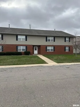 Rent this 2 bed apartment on 1308 SW Jefferson St Unit 8 in Washington, Illinois