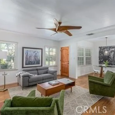 Image 4 - 5933 Simpson Avenue, Los Angeles, CA 91607, USA - House for rent