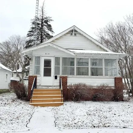 Buy this 2 bed house on 933 Division Street in Webster City, IA 50595