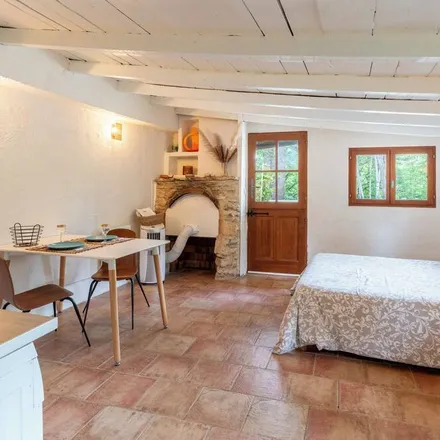 Rent this studio apartment on 84400 Provence-Alpes-Côte d'Azur