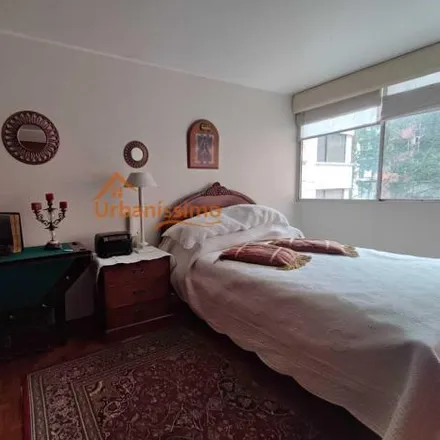 Rent this 1 bed room on Edificio Murano in Avenida González Suárez E13-44, 170107