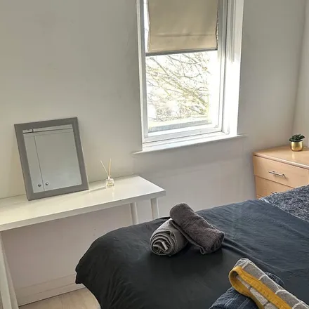 Rent this 4 bed apartment on London in N1 9PS, United Kingdom