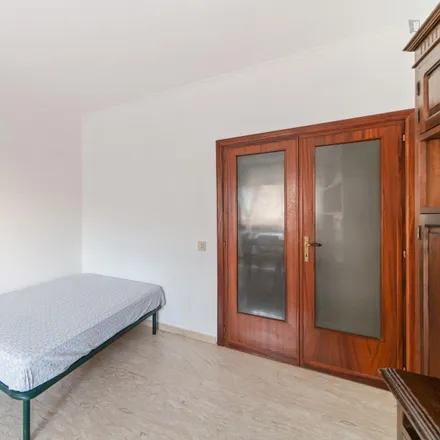 Image 6 - Via Filippo Serafini 4, 00173 Rome RM, Italy - Room for rent