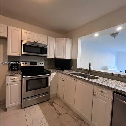 Image 3 - 11925 Northeast 2nd Avenue, North Miami, FL 33161, USA - Apartment for rent