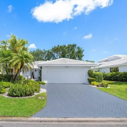 Image 1 - 48 Estate Drive, Boynton Beach, FL 33436, USA - House for sale