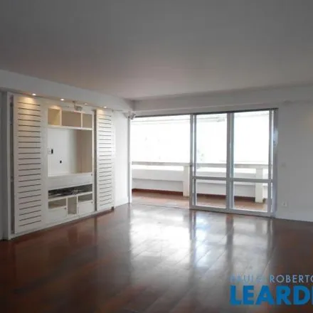 Rent this 3 bed apartment on Edifício Loeb in Rua Barão de Capanema 343, Cerqueira César