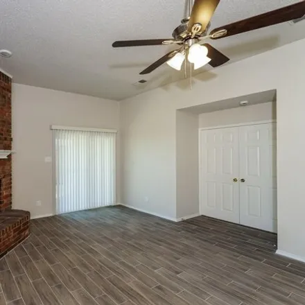 Image 3 - 1917 Canterbury Cir, Fort Worth, Texas, 76112 - House for rent