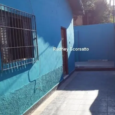 Buy this 2 bed house on Avenida Nossa Senhora Aparecida in Centro, Juquitiba - SP