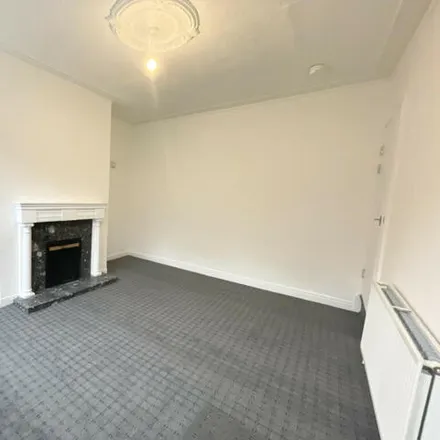 Image 3 - East End Park Working Mens Club, Vinery View, Leeds, LS9 9NA, United Kingdom - Townhouse for rent