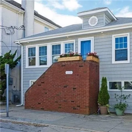 Rent this 4 bed house on 137 Hewlett Avenue in Point Lookout, Hempstead