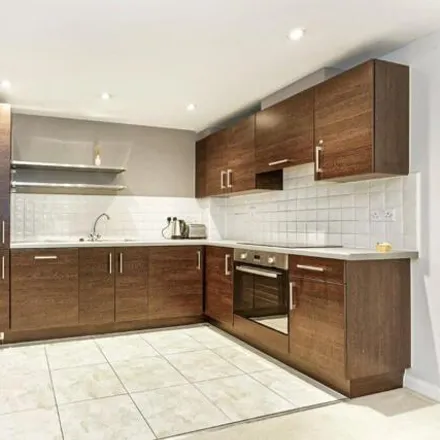 Image 3 - Guildford Centre, Martyr Road, Guildford, GU1 4LF, United Kingdom - Apartment for sale