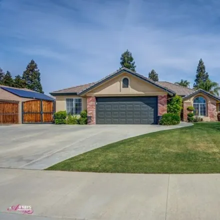 Buy this 4 bed house on 9110 Oak Hills Avenue in Bakersfield, CA 93312