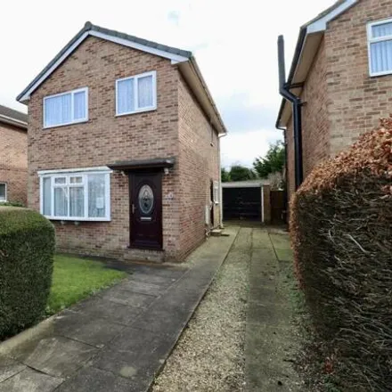 Buy this 3 bed house on Beech Close in Market Weighton, YO43 3DZ