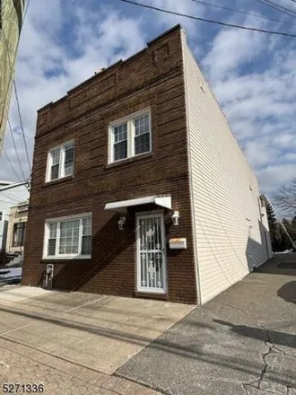 Image 1 - 32 Franklin Avenue, Nutley, NJ 07110, USA - House for rent