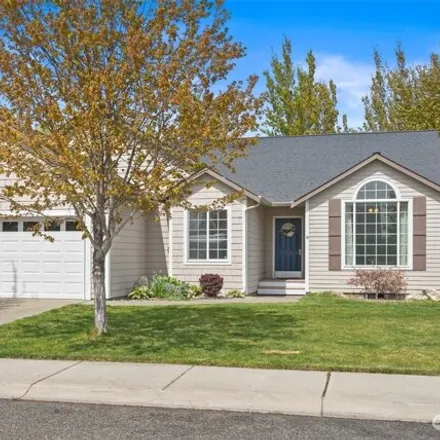 Buy this 3 bed house on 1901 East 14th Avenue in Ellensburg, WA 98926