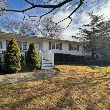 Buy this 3 bed house on 91 Avenue E in Holbrook, Islip