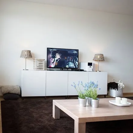 Rent this 2 bed apartment on 2583 WH The Hague