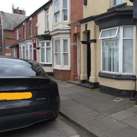 Rent this 5 bed apartment on Clifton Street in Middlesbrough, TS1 4BZ