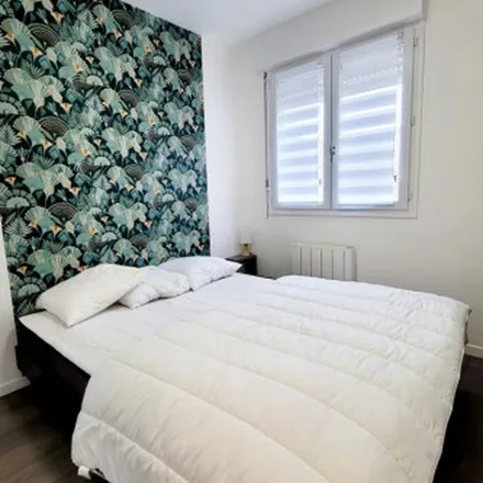 Rent this 2 bed apartment on Allée Giraud Sannier in 62200 Boulogne-sur-Mer, France