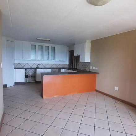 Rent this 3 bed apartment on Panorama Drive in Constantia Kloof, Roodepoort