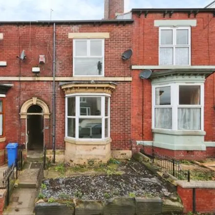 Buy this 3 bed townhouse on 14 Ventnor Place in Sheffield, S7 1LA