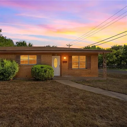 Buy this 3 bed house on 901 North 59th Street in Waco, TX 76710