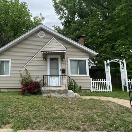 Buy this 2 bed house on 735 Cleveland Avenue in Festus, MO 63028