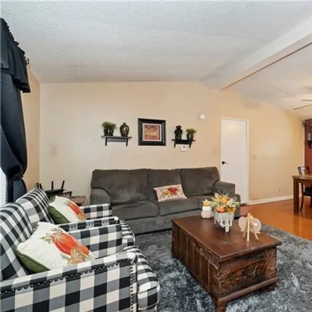 Image 5 - 3701 Fillmore Street, Riverside, CA 92515, USA - Apartment for sale