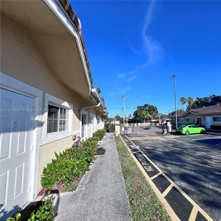 Image 2 - unnamed road, Pembroke Park, Broward County, FL 33179, USA - House for rent