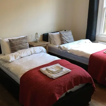 Image 4 - Bath and North East Somerset, BA2 6PJ, United Kingdom - Apartment for rent
