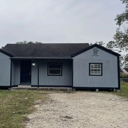 Rent this 3 bed house on 786 Orange Street in Vidor, TX 77662