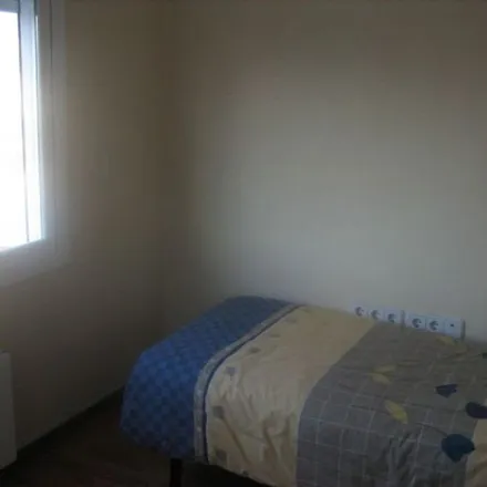 Rent this 1 bed apartment on Carrer d'Amadeu Vives in 08906 l'Hospitalet de Llobregat, Spain
