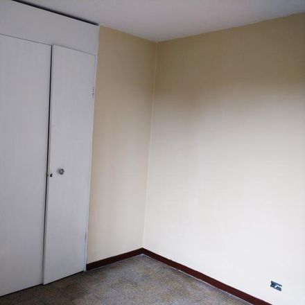 Rent this 3 bed apartment on Parada MIO - Calle 14 entre Carrera 31 y 32 in Calle 14, Comuna 10