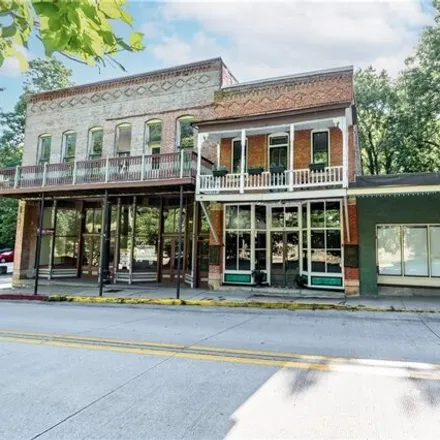 Buy this 1 bed house on Harps Doll Museum in North Main Street, Eureka Springs