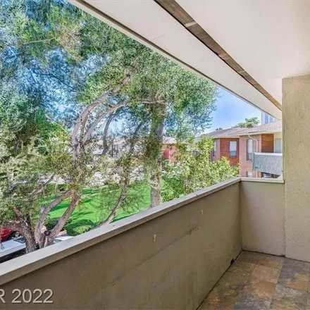 Image 6 - Las Vegas Country Club, Oakmont Drive, Winchester, NV 89109, USA - Condo for sale