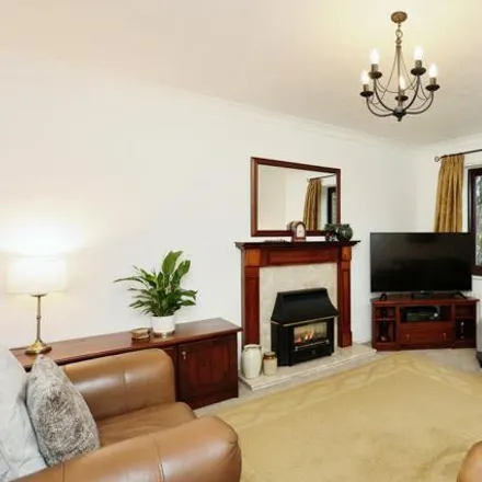 Image 6 - Belton Grove, Grantham, NG31 9HH, United Kingdom - House for sale