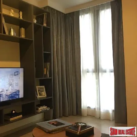 Image 2 - Phloen Chit - Apartment for sale