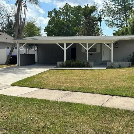 Rent this 3 bed house on 373 Cambridge Boulevard in Fairview Shores, Orange County