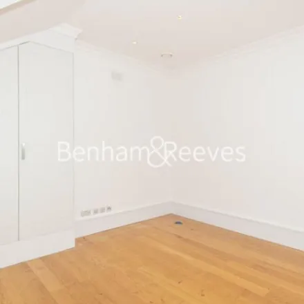 Image 7 - 11 Downside Crescent, Maitland Park, London, NW3 2AS, United Kingdom - Apartment for rent