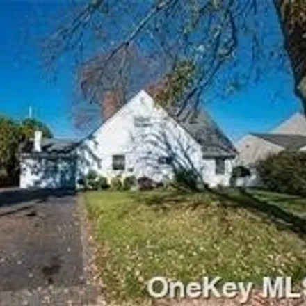 Rent this 4 bed house on 37 Winter Lane in Hicksville, NY 11801